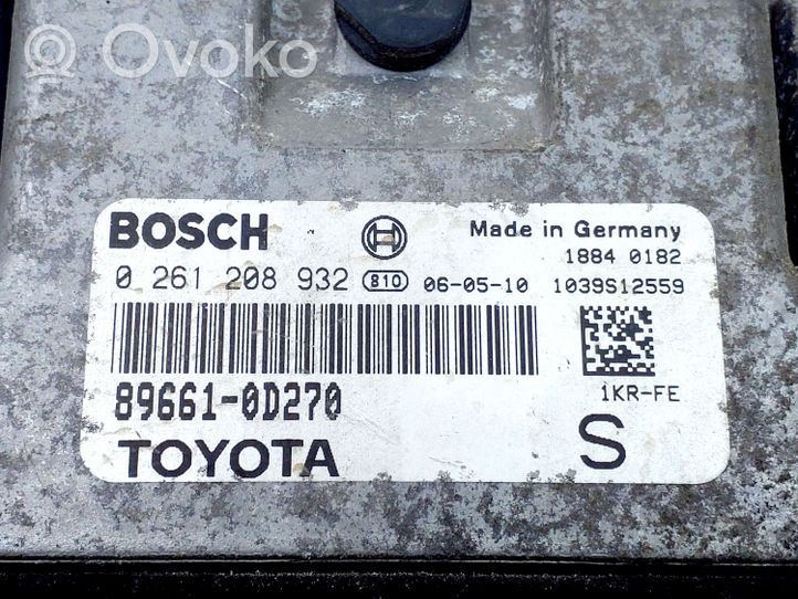 Toyota Yaris Variklio valdymo blokas 0261208932