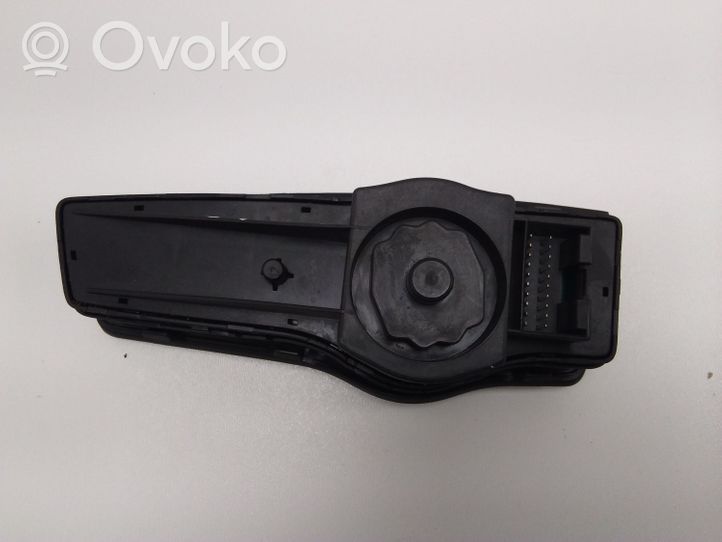 Hyundai i40 Light switch 933003Z200