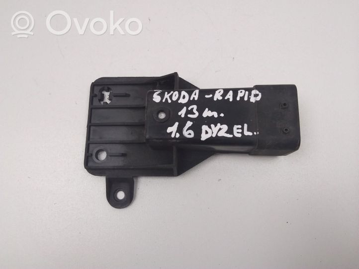 Skoda Rapid (NH) Hehkutulpan esikuumennuksen rele 5J0919506