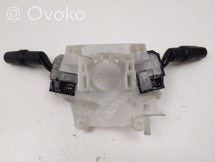 Mazda 3 II Leva/interruttore dell’indicatore di direzione e tergicristallo 17D682