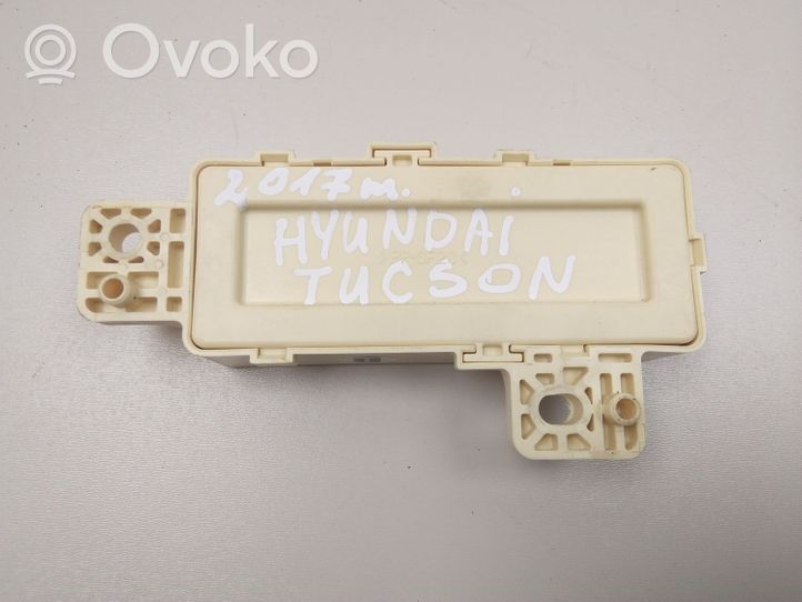Hyundai Tucson TL Rėlių montavimo blokas 91940D7010
