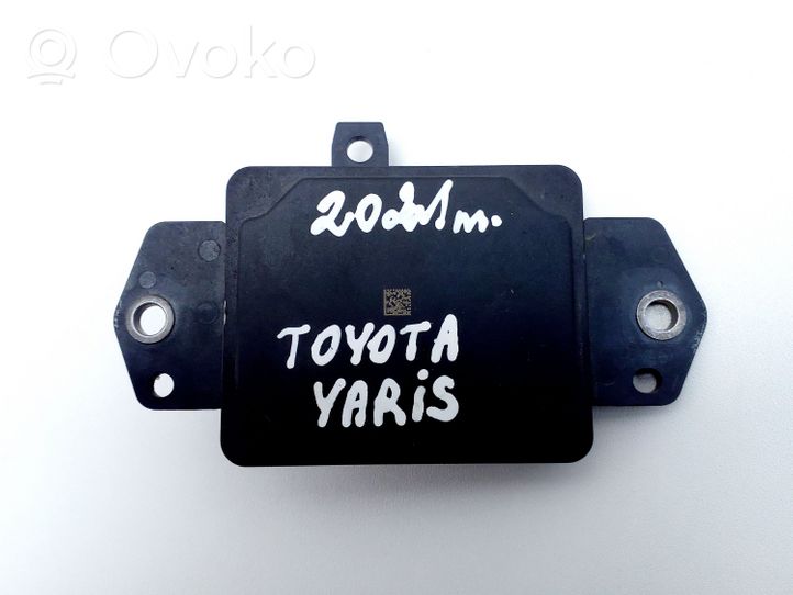 Toyota Yaris XP210 Capteur radar de distance 882100D040