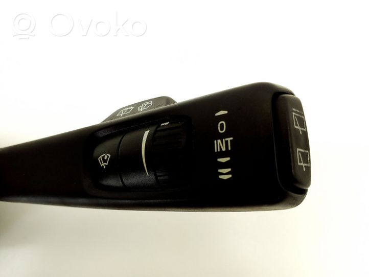 Volvo C70 Interruptor/palanca de limpiador de luz de giro P30773148