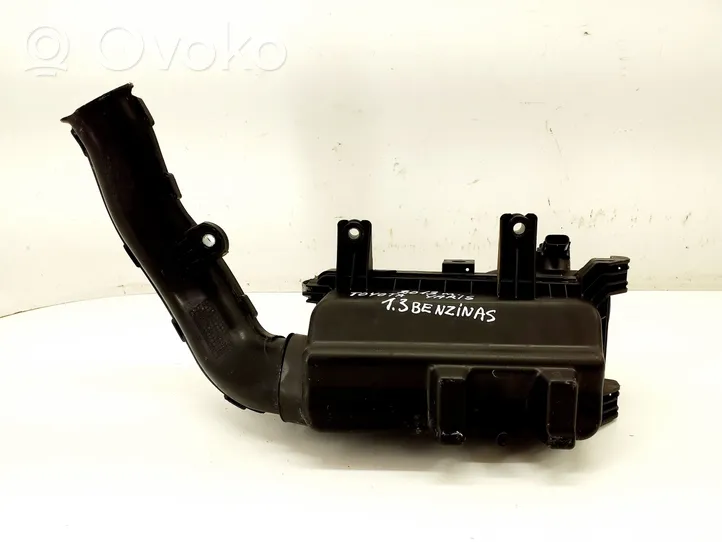 Toyota Yaris Oro filtro dėžė BS014140318