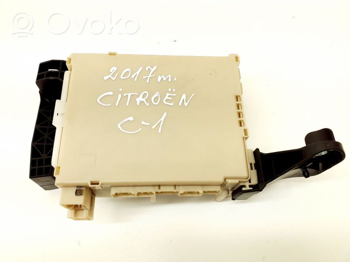 Citroen C1 Rėlių montavimo blokas 827300H050A
