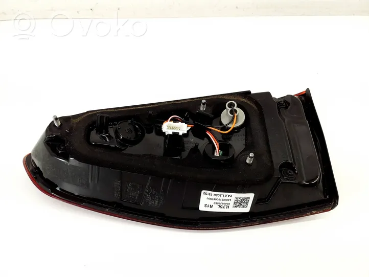 KIA Ceed Luci posteriori del portellone del bagagliaio 92403J7050