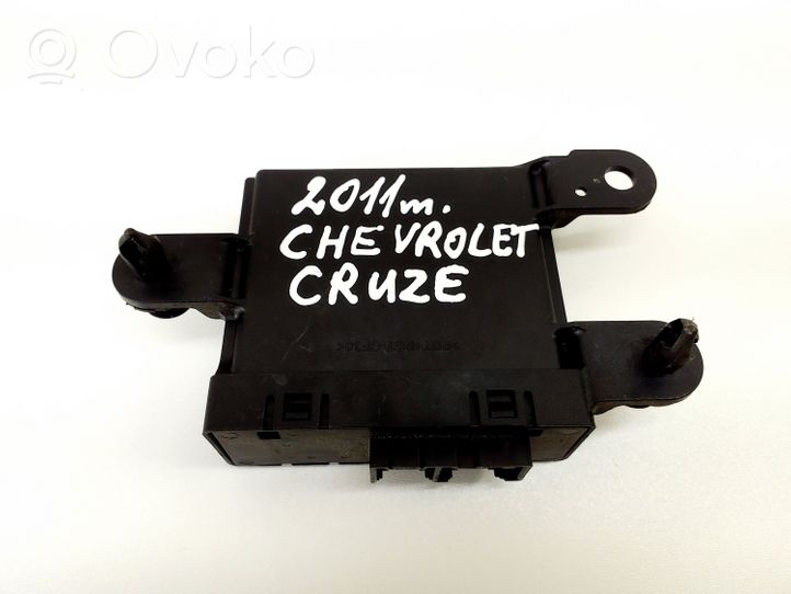 Chevrolet Cruze Pysäköintitutkan (PCD) ohjainlaite/moduuli 20895116