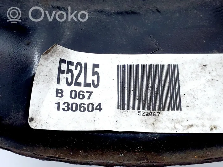 Toyota Auris E180 Etuakselin pyöräntuenta 