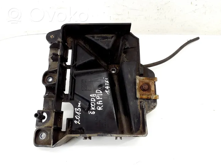 Skoda Rapid (NH) Support boîte de batterie 6R0915331