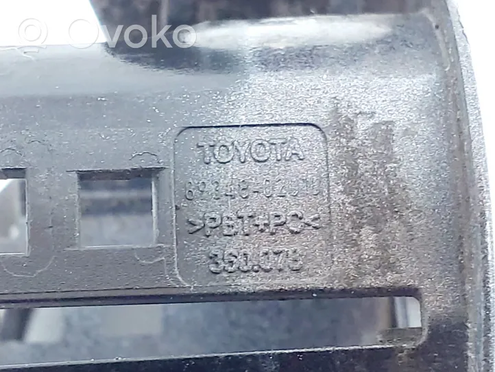 Toyota Auris E180 Priekinis parkavimo (PDC) daviklio laikiklis (-iai) 8934802010