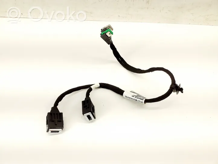 Citroen C4 Grand Picasso Câble adaptateur AUX 9806059680