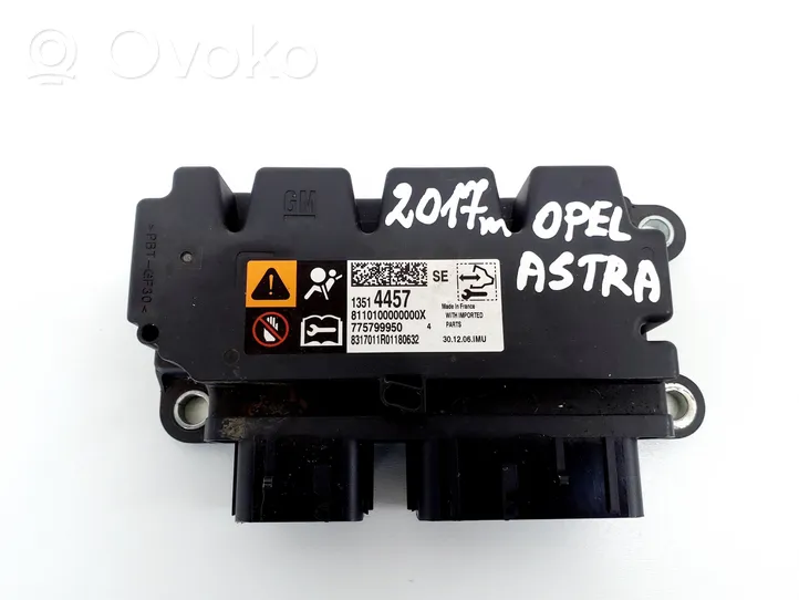 Opel Astra K Turvatyynyn ohjainlaite/moduuli 13514457