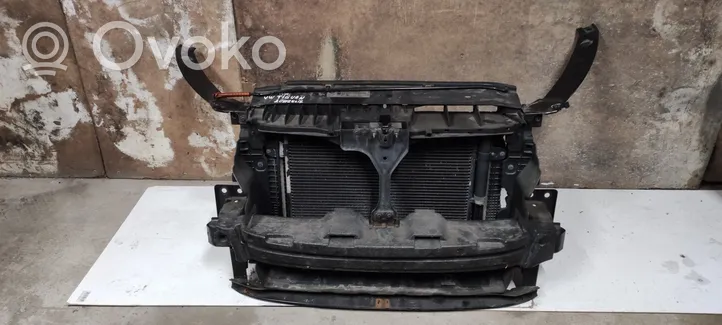 Volkswagen Tiguan Jäähdyttimen kehyksen suojapaneeli 1K0121207BC
