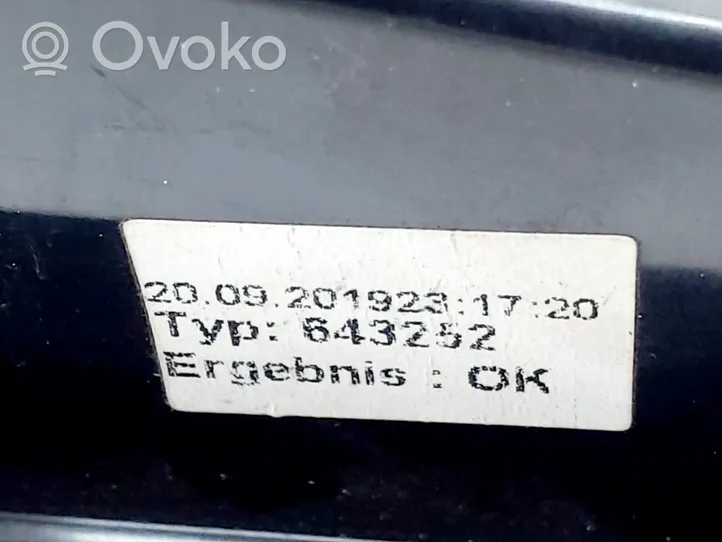 Mercedes-Benz A W177 Galinis žibintas dangtyje A089889