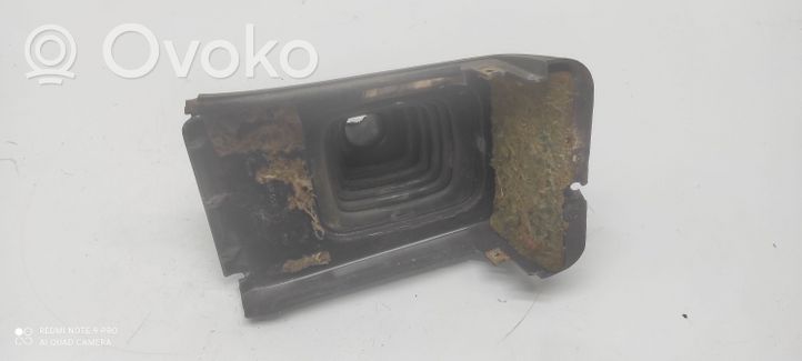 Audi 80 90 B2 Drążek / Pokrętło zmiany biegów 85586