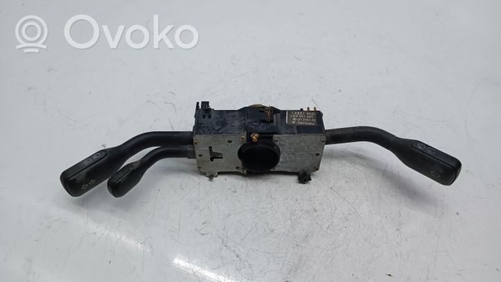 Audi 80 90 S2 B4 Leva/interruttore dell’indicatore di direzione e tergicristallo 4A9953503