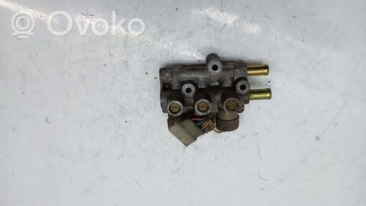 Mazda 323 F Valvola di regolazione del minimo K5T46071