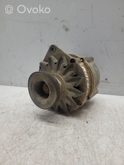 Audi 80 90 S2 B4 Alternator 049903023J