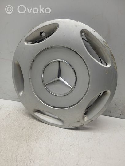 Mercedes-Benz C W202 Mozzo/copricerchi/borchia della ruota R15 2024010624