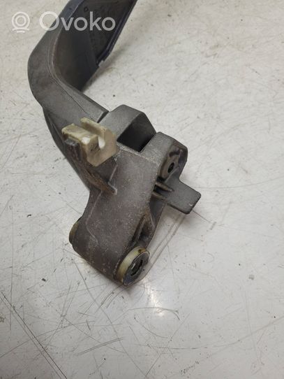 Volkswagen PASSAT B5 Clutch pedal 8D1721316D