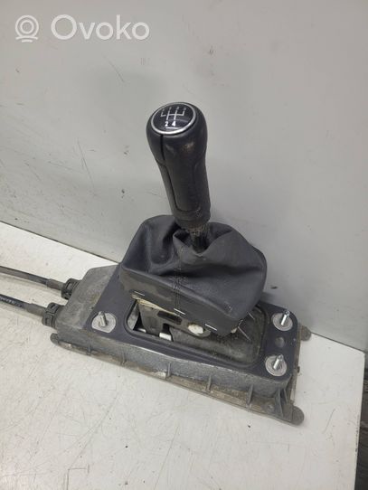 Volkswagen Polo Gear shift cable linkage 