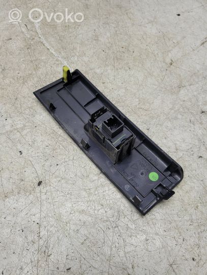 Toyota Corolla Verso E121 Support bouton lève vitre porte avant 742310F030