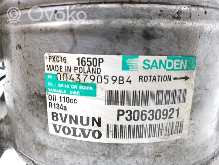 Volvo XC70 Compresor (bomba) del aire acondicionado (A/C)) P30630921