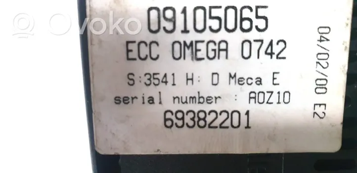 Opel Omega B1 Ilmastoinnin ohjainlaite/moduuli 09105065
