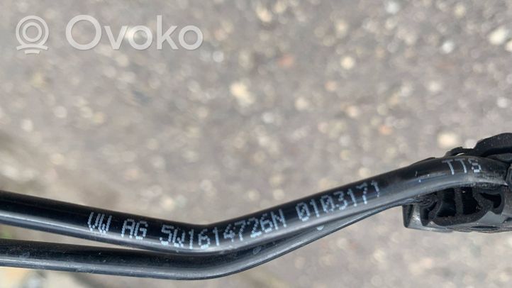 Volkswagen Golf VII Przewód / Wąż przewodu hamulcowego 5Q0614741AJ