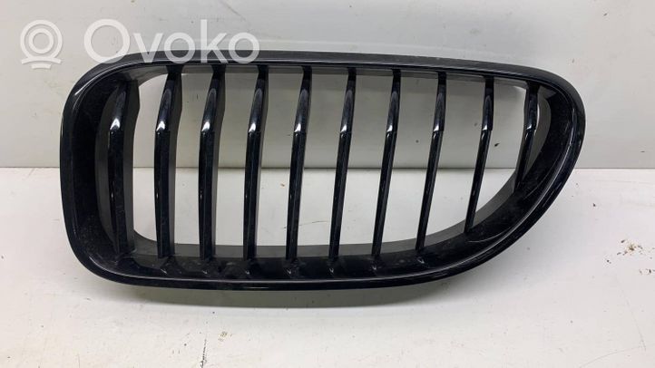 BMW 6 F06 Gran coupe Grille calandre supérieure de pare-chocs avant 51137212849