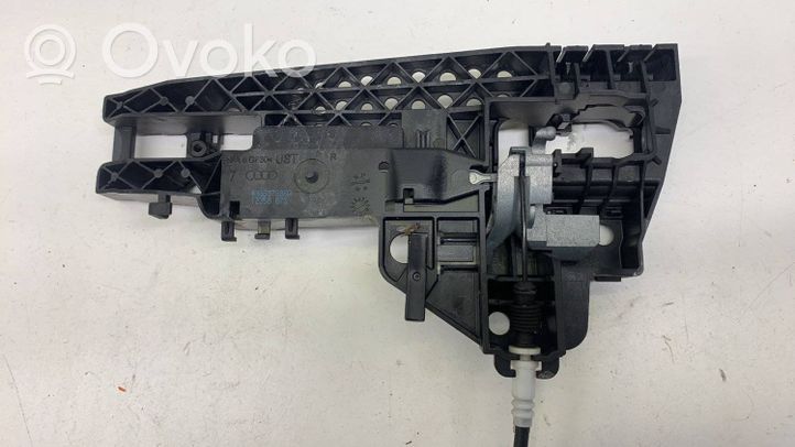 Audi Q7 4M Front door exterior handle/bracket 4M0837886A