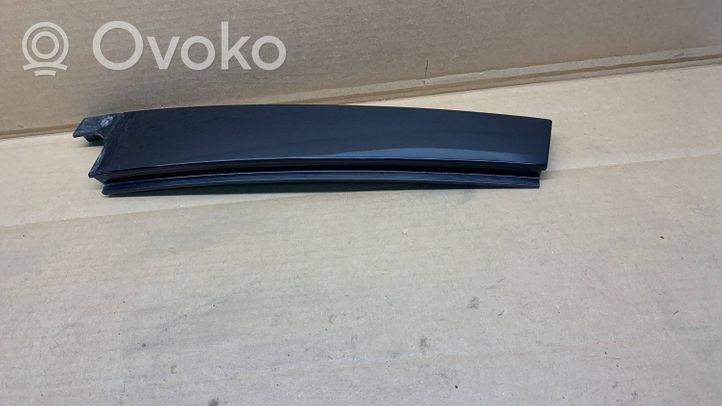 Volkswagen Golf VII Rivestimento modanatura del vetro della portiera posteriore 5G6839902B