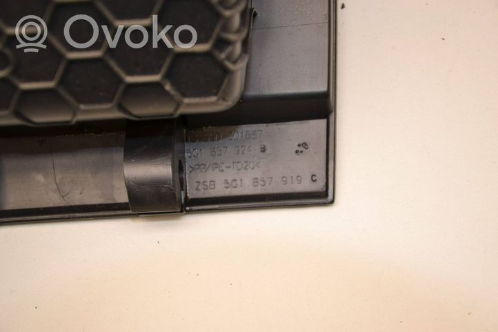 Volkswagen Golf VII Takaoven säilytystasku/laatikko 5G1857924B