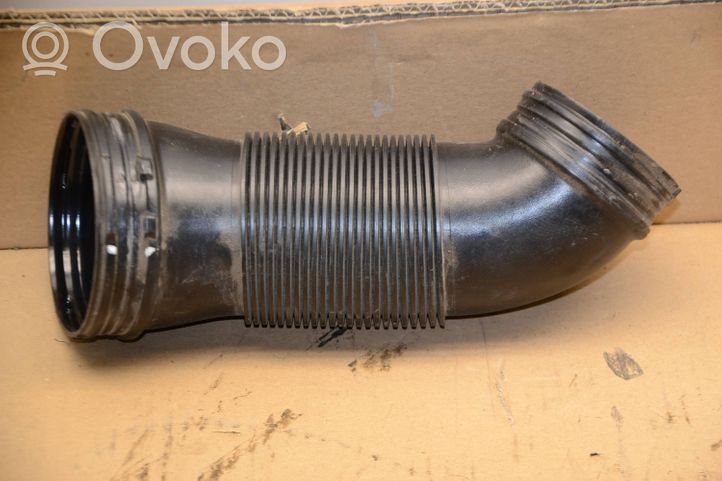 Volkswagen T-Roc Część rury dolotu powietrza 5Q0129684D