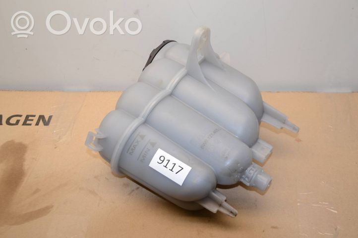 Audi A5 Vase d'expansion / réservoir de liquide de refroidissement 8W0121405L