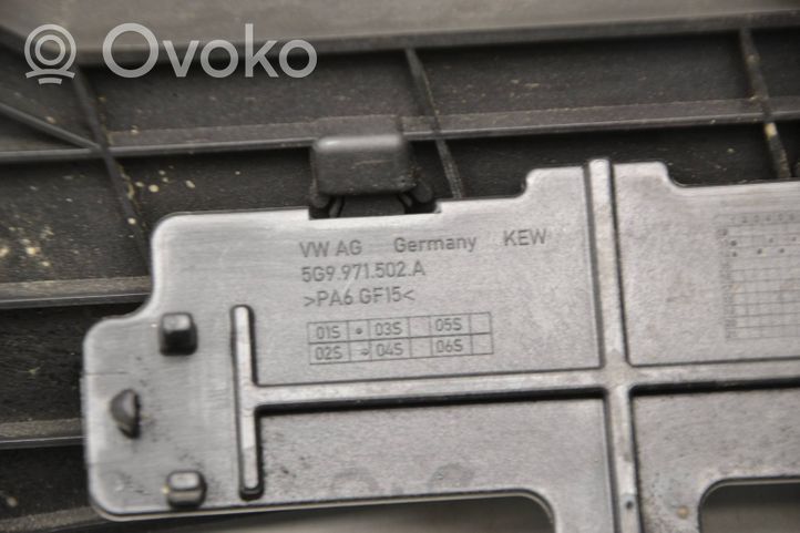 Volkswagen Golf VII Tool box 5G0012129D