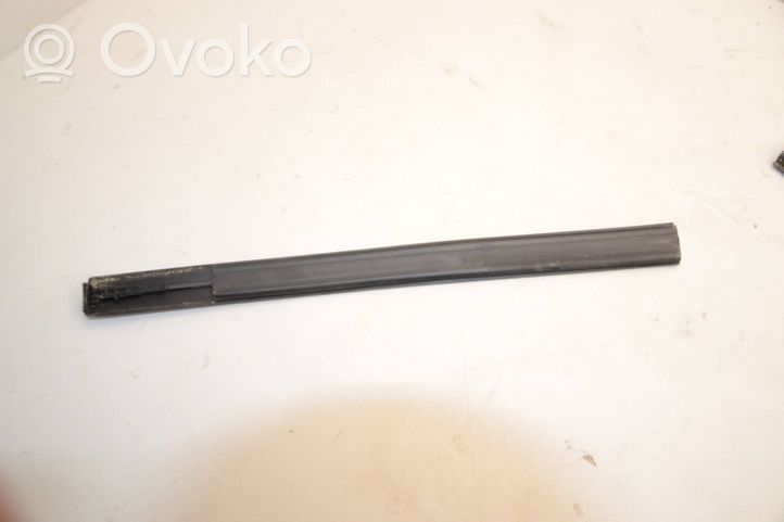 Toyota RAV 4 (XA40) Osłona relingu dachowego 7555142040