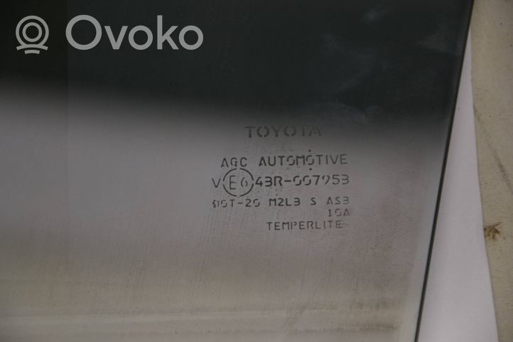 Toyota RAV 4 (XA40) Vetro del finestrino della portiera posteriore 6811342150