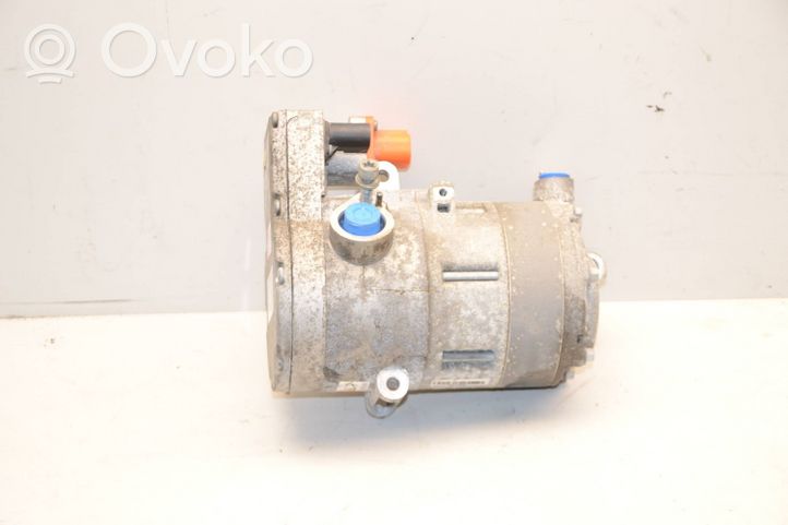 Skoda Octavia Mk4 Ilmastointilaitteen kompressorin pumppu (A/C) 5QE816803J