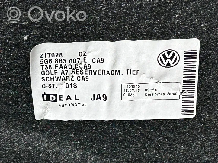 Volkswagen Golf VII Bagažinės dugnas 5G6863007E