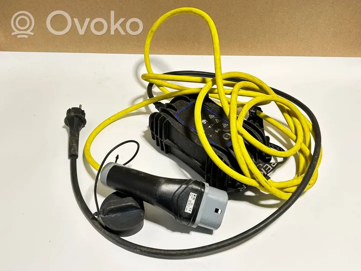 Volkswagen Golf VII Kabel do ładowania samochodu elektrycznego 12E971675CG