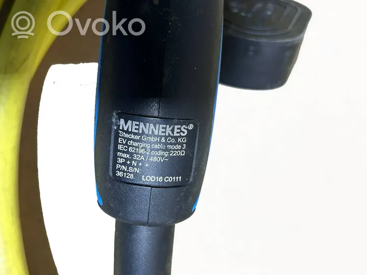 Mercedes-Benz B W246 W242 Kabel do ładowania samochodu elektrycznego A0005832498