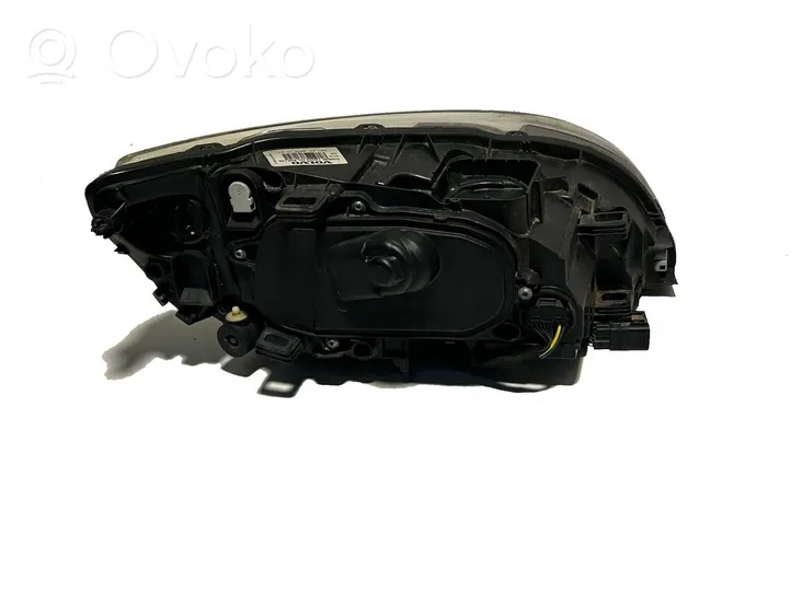 Volvo S60 Lampa przednia 31358099