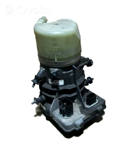 Volvo S60 Power steering pump 31387595