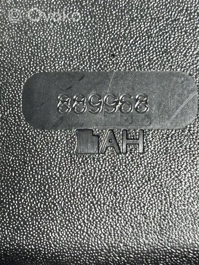 Toyota Verso Front seatbelt buckle 732300F080