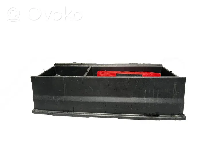 Toyota Verso Caja de herramientas 649910F030