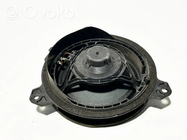 Toyota Verso Garsiakalbis (-iai) galinėse duryse 861600D370