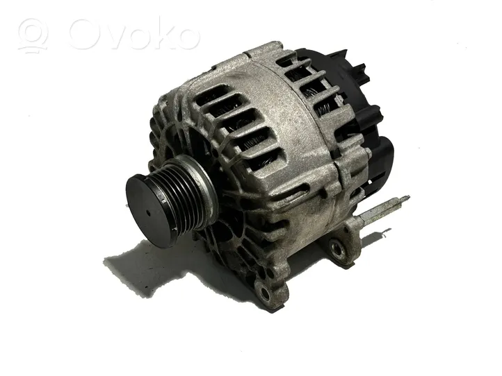 Volkswagen Golf VII Generatore/alternatore 03L903023K