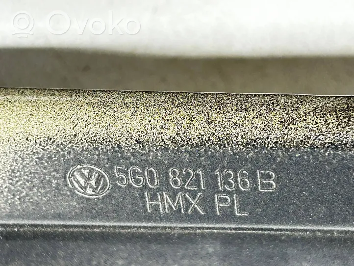 Volkswagen Golf VII Halterung Kotflügel 5G0821136B