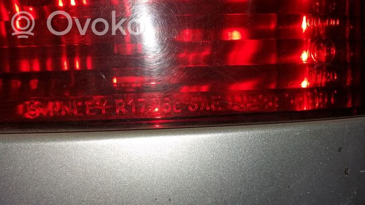 Mitsubishi Montero Задний фонарь в кузове R1726L